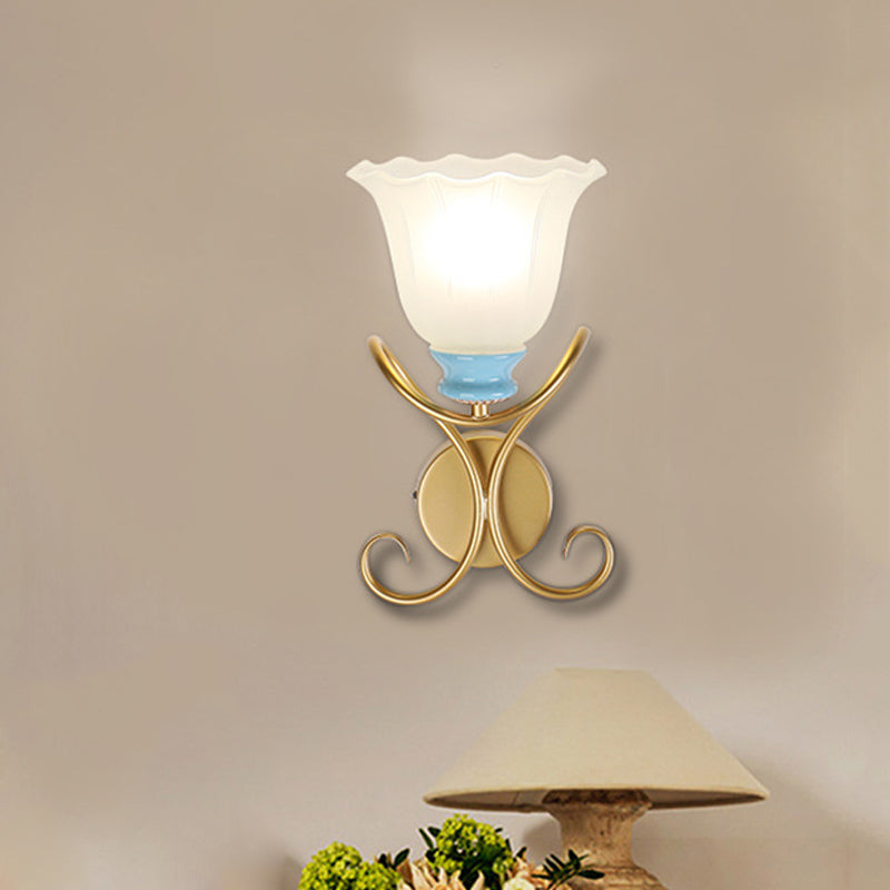 Vivolux | 1 Licht Frosted Glas Wandverlichting Landelijk Zwart/Goud Uitlopende Ganglamp met Gedraaide Arm