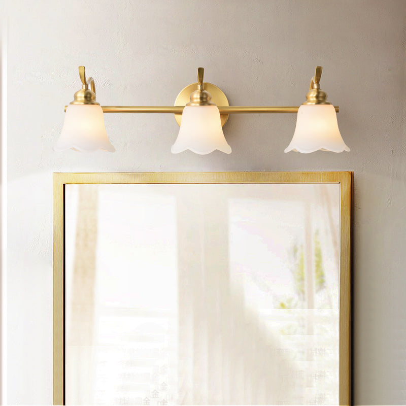 Vivolux | 2/3 Lampen Vanity Wand Licht Traditionelle Badezimmer Wand Sconces Lampe mit Blumen Creme Glas Schirm in Messing