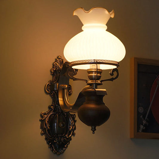 Vivolux | Pastorale Handgefertigte Wandlampe Jug 1/2-Kopf Opal Glas Rippendesign Wandmontage Leuchte in Bronze