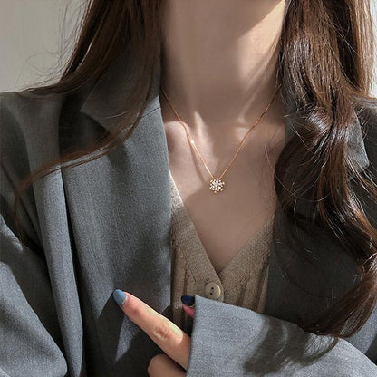 Glänzende Schneeflocke Kette