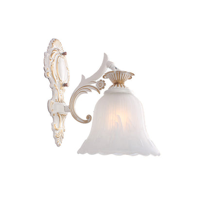 Vivolux | Traditionele Bel Wandlamp 1/2-Bulb Witte Glazen Wandverlichtingsarmatuur met Gesneden Arm voor Slaapkamer