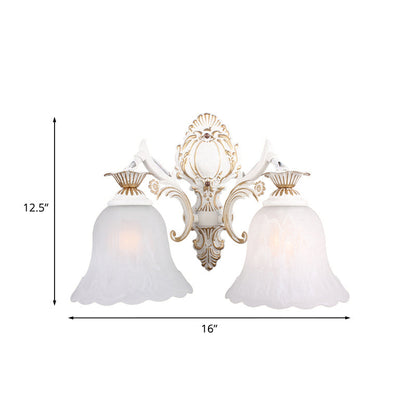 Vivolux | Traditionele Bel Wandlamp 1/2-Bulb Witte Glazen Wandverlichtingsarmatuur met Gesneden Arm voor Slaapkamer