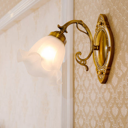 Vivolux | 1 Licht Opal Glas Wandverlichting Idee Traditionele Messing/Bronzen Afwerking Bloem Binnen Wandlamp