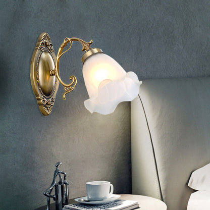 Vivolux | 1 Licht Opal Glas Wandverlichting Idee Traditionele Messing/Bronzen Afwerking Bloem Binnen Wandlamp