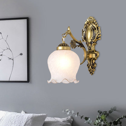Vivolux | Antiqued Flower Wandmontage Verlichting 1/2-Kop Opal Glas Wandlamp Fixture in Brons voor Slaapkamer