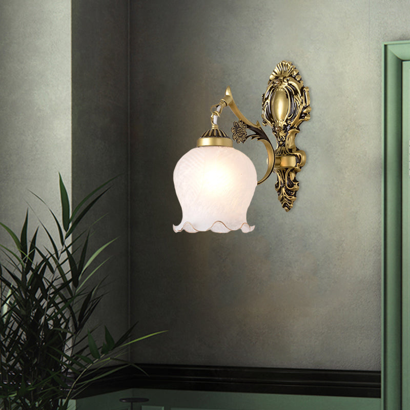 Vivolux | Antiqued Flower Wandmontage Verlichting 1/2-Kop Opal Glas Wandlamp Fixture in Brons voor Slaapkamer