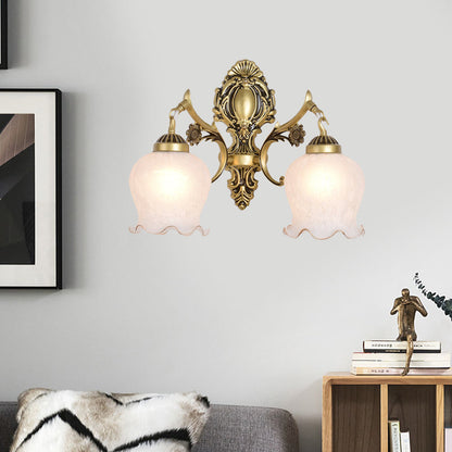 Vivolux | Antiqued Flower Wandmontage Verlichting 1/2-Kop Opal Glas Wandlamp Fixture in Brons voor Slaapkamer