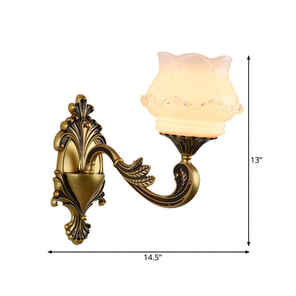 Vivolux | Vintage Gebogen Arm Wandverlichting Idee 1/2-Bol Metalen Wandlamp in Messing met Bloem Melkglas Shade