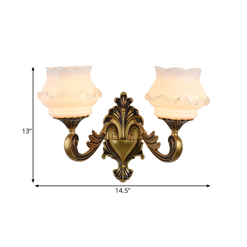 Vivolux | Vintage Gebogen Arm Wandverlichting Idee 1/2-Bol Metalen Wandlamp in Messing met Bloem Melkglas Shade