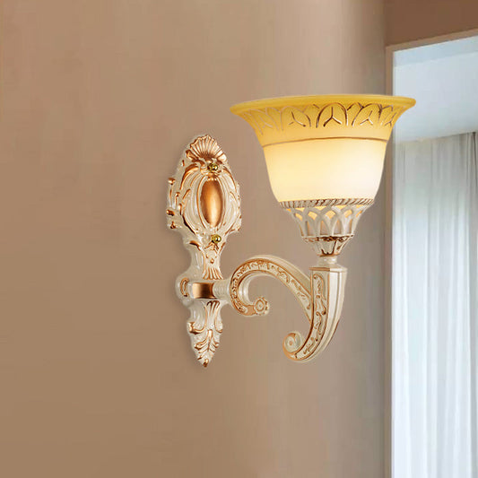 Vivolux | Gekromde Arm Metal Wandlamp Vintage 1/2-Kop Woonkamer Wandlamp met Verwijde Beige Glazen Lampenkap