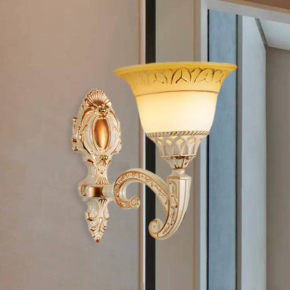 Vivolux | Gekromde Arm Metal Wandlamp Vintage 1/2-Kop Woonkamer Wandlamp met Verwijde Beige Glazen Lampenkap