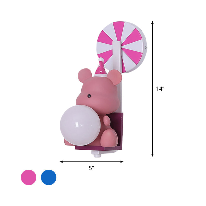 Vivolux | Geburtstagsbär Halten Ein Ball Wandlampe Cartoon Harz 1-Licht Pink/Blau Wandleuchte mit Milchglas Schirm