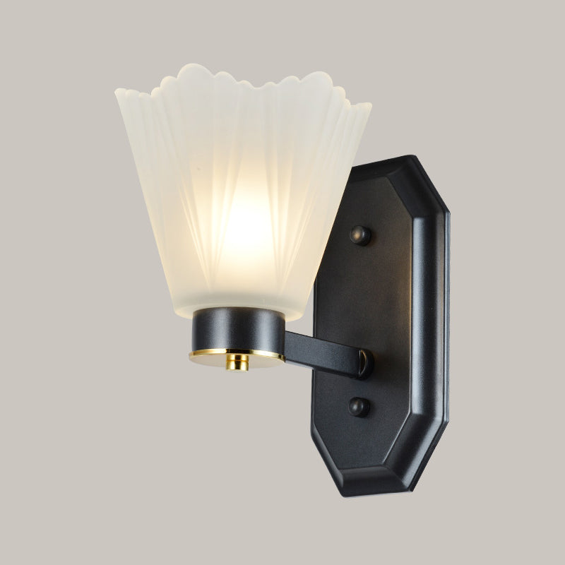 Vivolux | Tapered Milkglas Wandverlichting Retro 1/2 Bulbs Woonkamer Wandlamp in Zwart met Metalen Rechte Arm