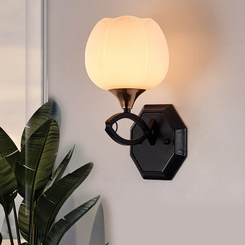 Vivolux | Bud Shape Indoor Wandlamp Verlichting Traditioneel Witte Glas 1 Kop Zwarte Afwerking Wandlamp