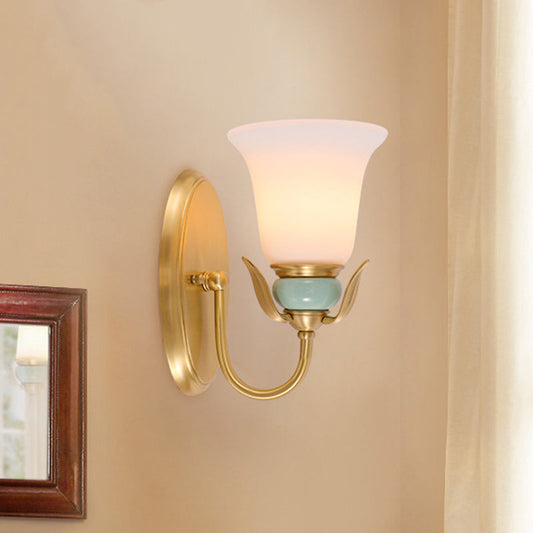 Vivolux | 1/2-Head Wandverlichting Vintage Slaapkamer Wandgemonteerde Lamp Fixture met Bel Witte Opale Glas Shade in Goud