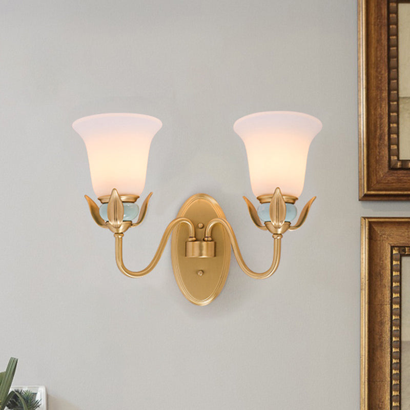 Vivolux | 1/2-Head Wandverlichting Vintage Slaapkamer Wandgemonteerde Lamp Fixture met Bel Witte Opale Glas Shade in Goud