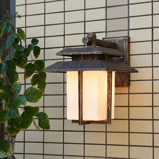Vivolux | Witte Glazen Lantaarn Wandlamp Lodge 1-Lamp Binnenplaats Wandverlichting Fixture in Brons/Zwart