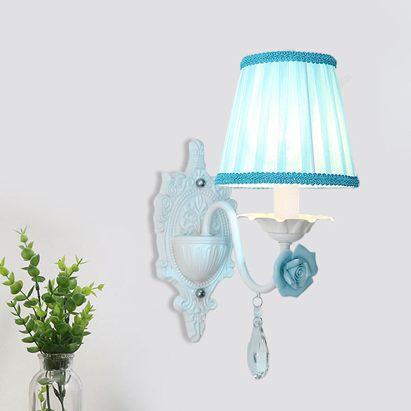 Vivolux | 1/2-Head Geplooide Stof Wandverlichting Pastorale Roze/Blauw Gevlochten Rand Bedlamp met Rozen Decor