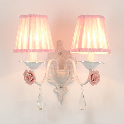 Vivolux | 1/2-Head Geplooide Stof Wandverlichting Pastorale Roze/Blauw Gevlochten Rand Bedlamp met Rozen Decor