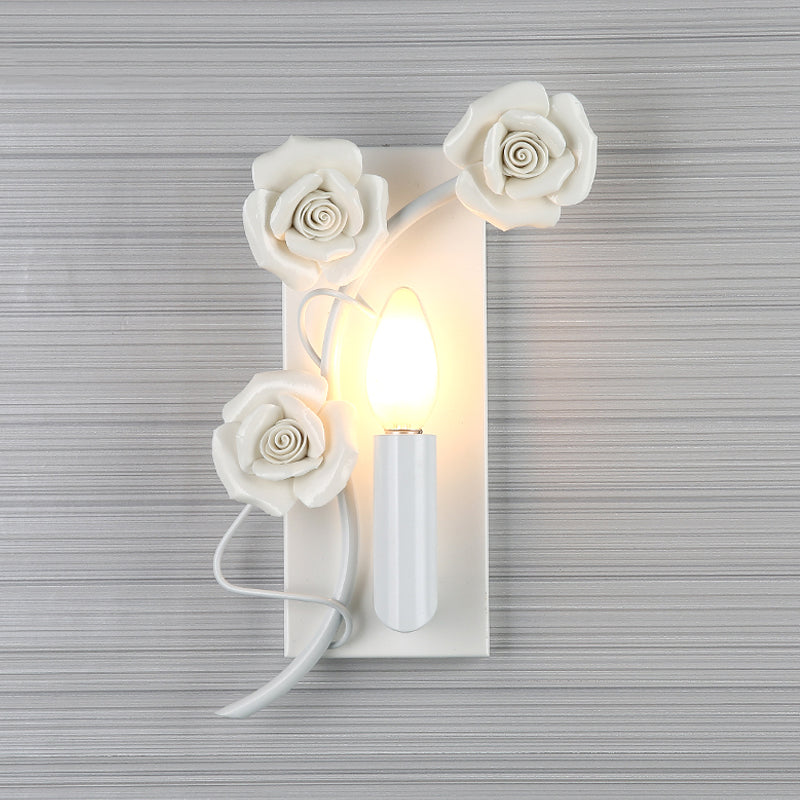 Vivolux | Witte Eenvoudige Wandlamp Koreaanse Tuin IJzeren Kaarsenhouder met Gegraveerde Rozendecoratie