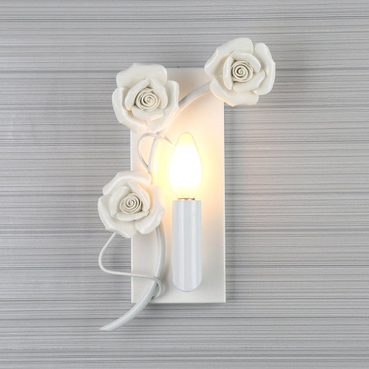 Vivolux | Witte Eenvoudige Wandlamp Koreaanse Tuin IJzeren Kaarsenhouder met Gegraveerde Rozendecoratie