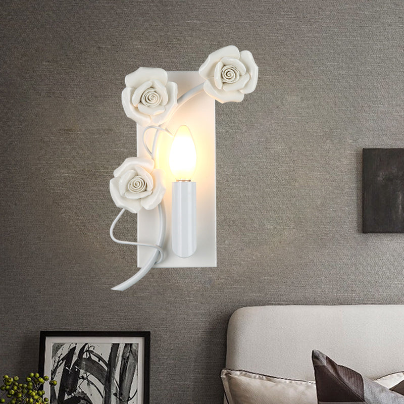 Vivolux | Witte Eenvoudige Wandlamp Koreaanse Tuin IJzeren Kaarsenhouder met Gegraveerde Rozendecoratie