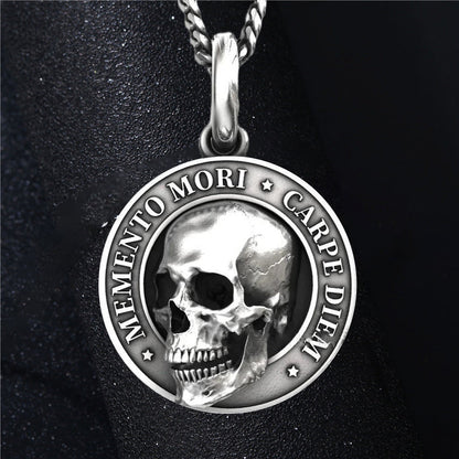 Memento Mori Totenkopf Anhänger