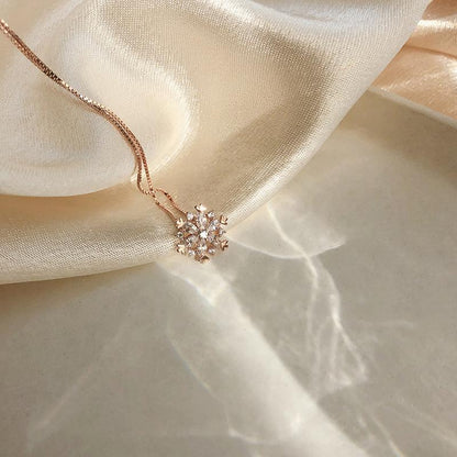 Glänzende Schneeflocke Kette