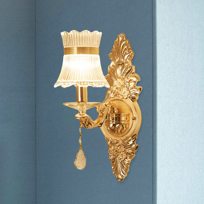 Vivolux | 1 Glühbirne Blume/Sektor Wandmontierte Lampe Traditionelle Klare Gerippte Glas Wandleuchte mit Gold Geschnitztem Arm