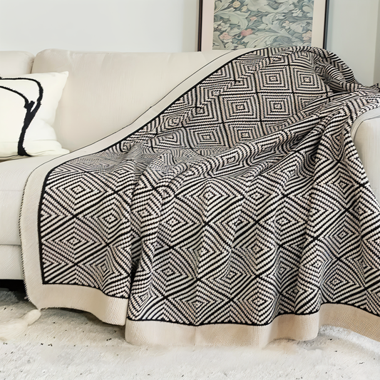 Vivolux | DecoDiamond Plaid Decke – Kuschelige Eleganz mit geometrischem Charme