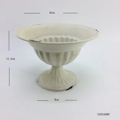 Vivolux | Europäische Vintage Kelchvase aus Eisen