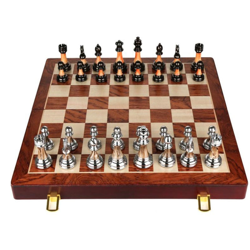 Vivolux | Luxuriöses Schachspiel aus Metall mit großem 45 cm großem Holzbrett