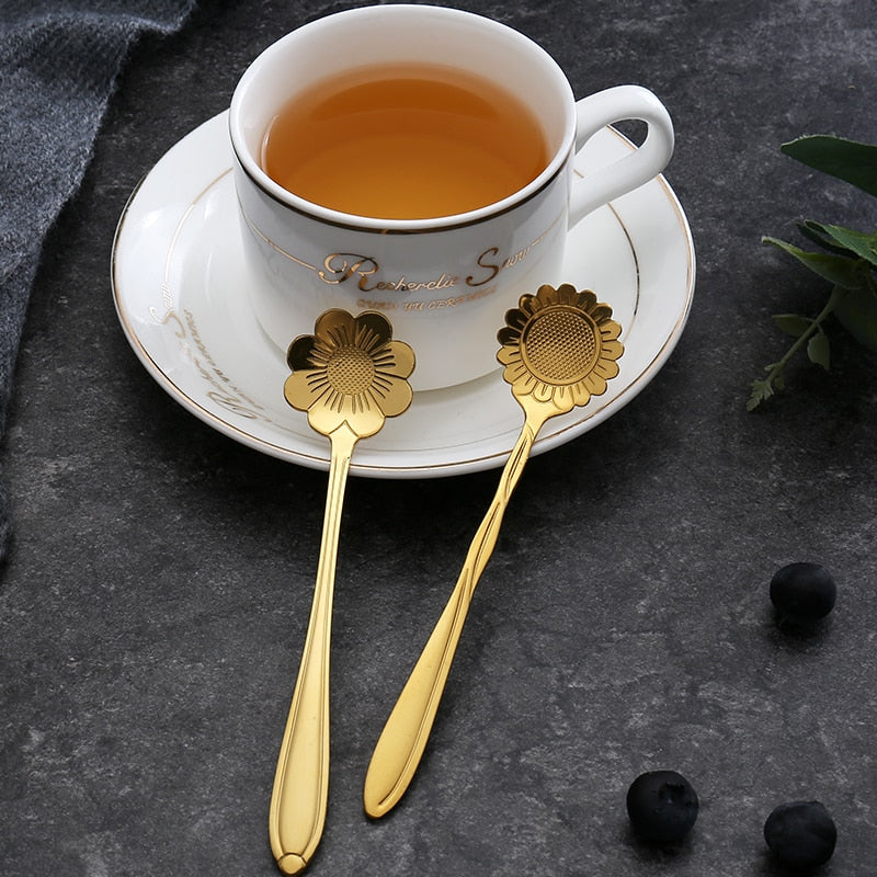 Vivolux | 8-teiliges Teelöffelset aus Edelstahl mit Blumenmotiv