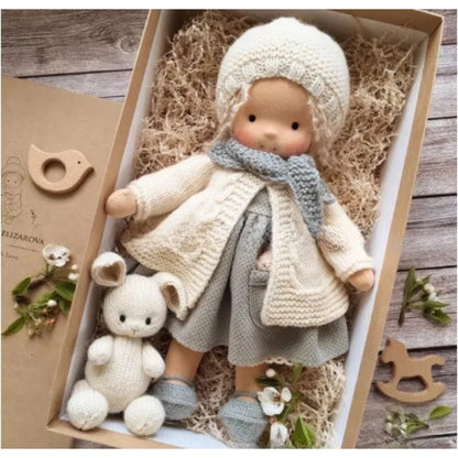 Vivolux | Baumwolle Waldorf-Stil Puppe mit Kawaii-Details und Stoffverpackung