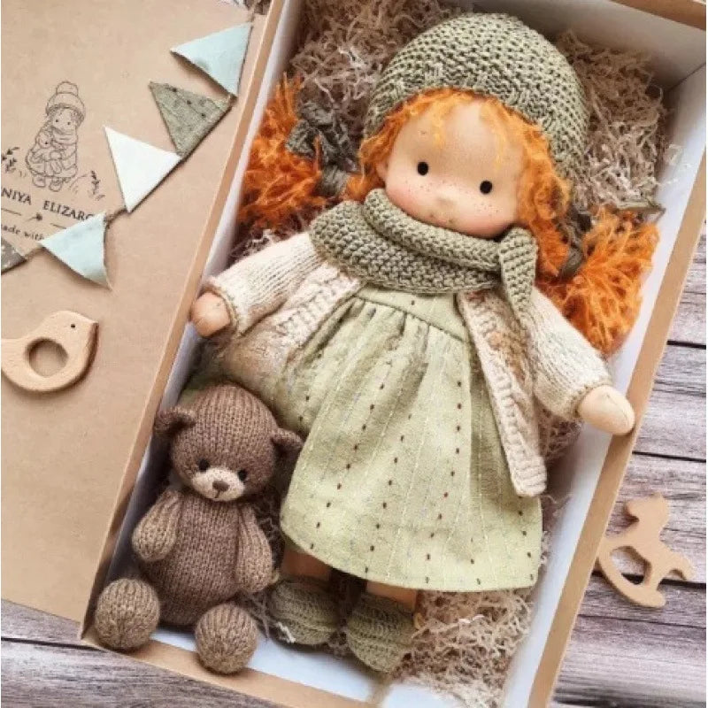 Vivolux | Baumwolle Waldorf-Stil Puppe mit Kawaii-Details und Stoffverpackung
