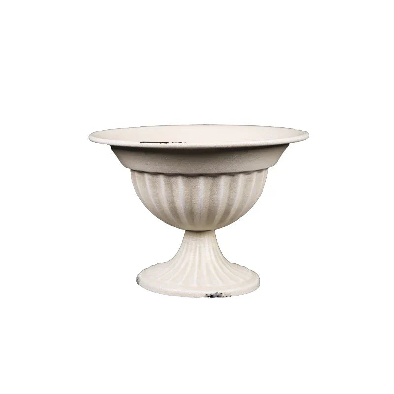 Vivolux | Europäische Vintage Kelchvase aus Eisen