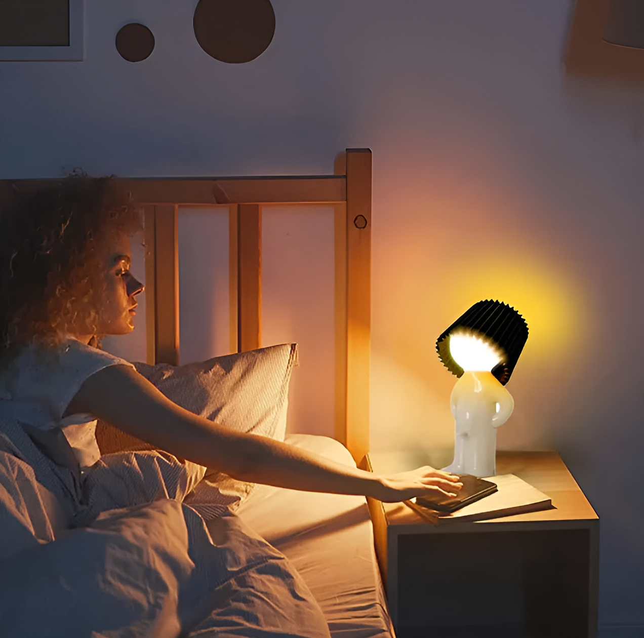 Vivolux | Tischlampe - Kreative kleine Shy Boy LED-Lampe