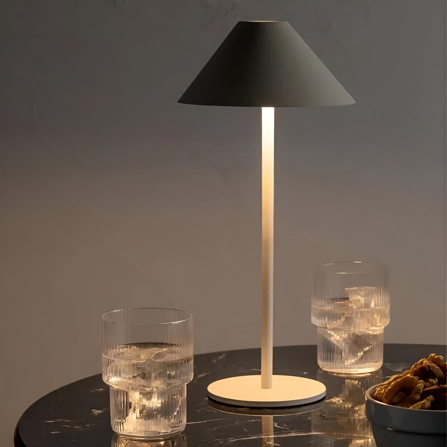 Vivolux | LumiLuxe - Dimmbare Nordic Cone LED-Tischleuchte mit Touch Control