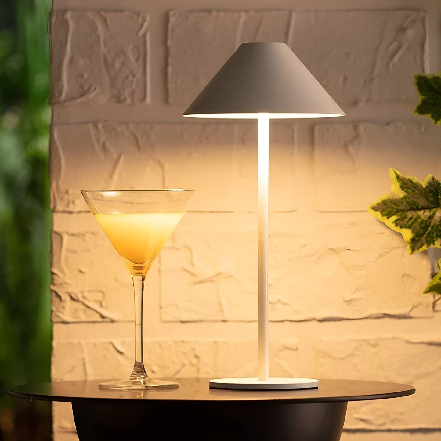 Vivolux | LumiLuxe - Dimmbare Nordic Cone LED-Tischleuchte mit Touch Control