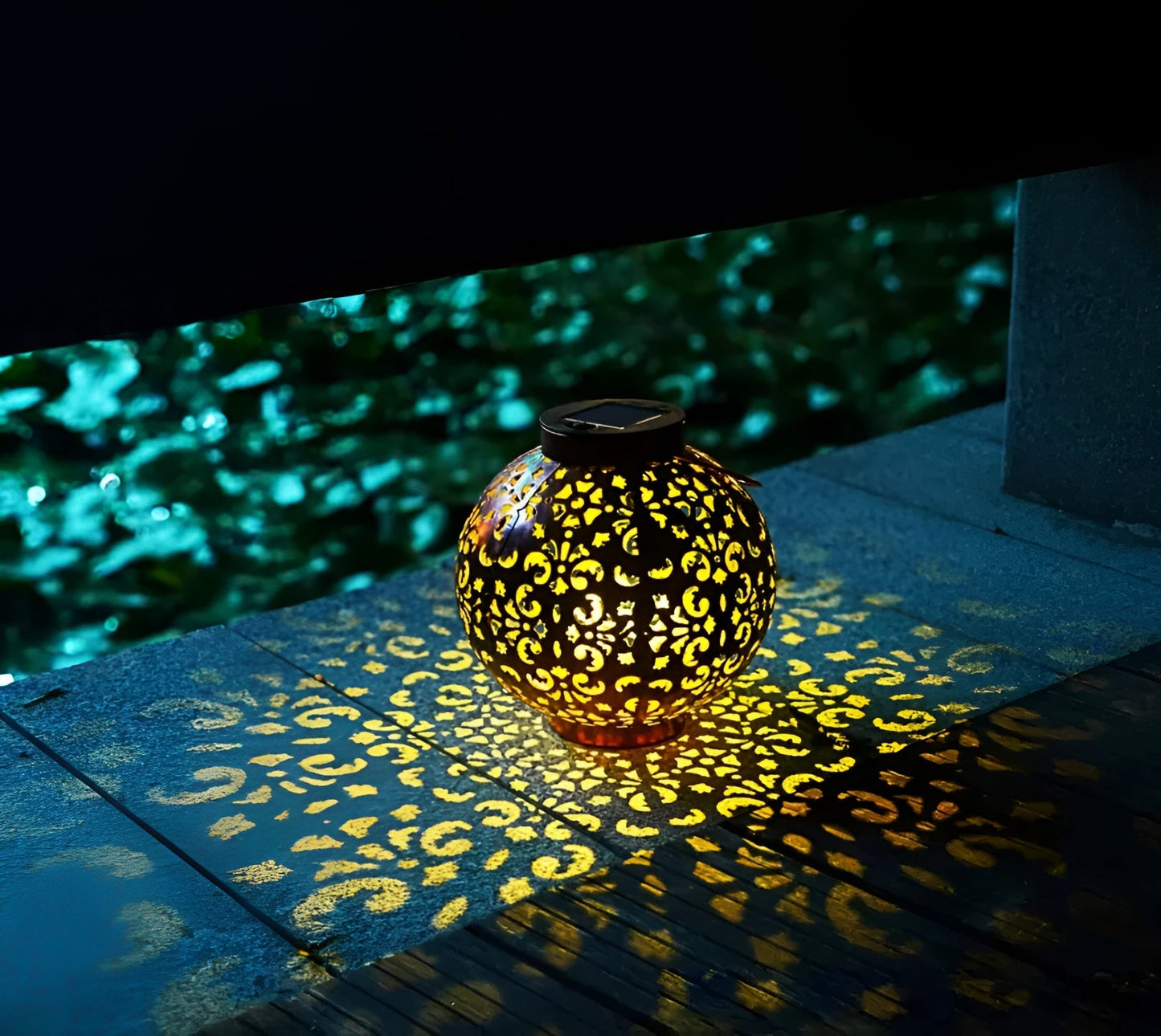 Vivolux | SolarGlow - Vintage Solar-powered Outdoor Light - Waterproof Outdoor Light