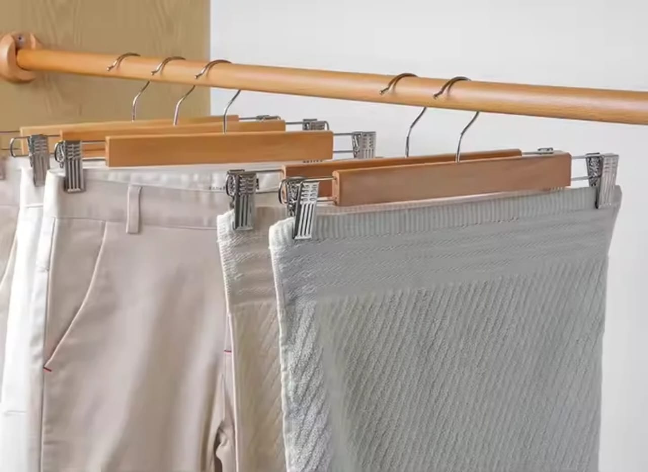 Vivolux | Holzkleiderbügel 10 Stück mit Clips