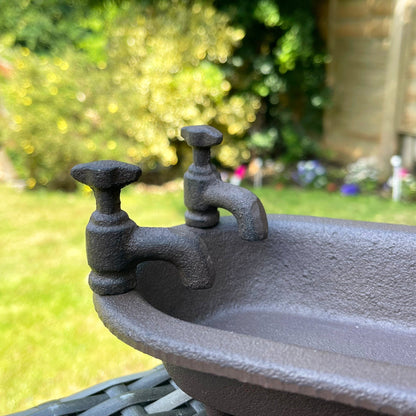 Vivolux | Bath Tub Cast Iron Garden Bird Feeder
