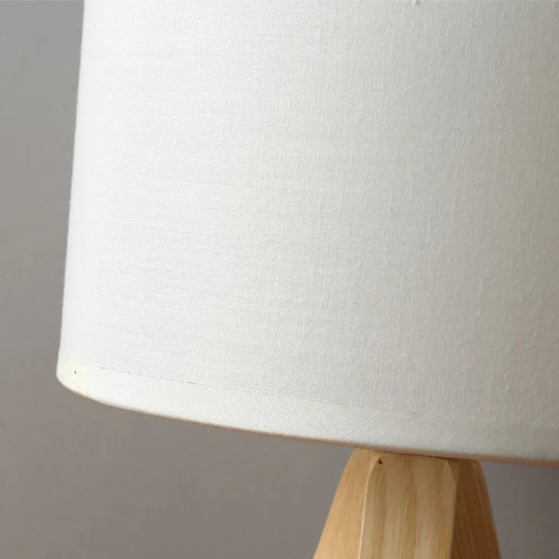 Vivolux | LumiHout – Moderne Tischlampe aus Holz mit warmer, natürlicher Eleganz