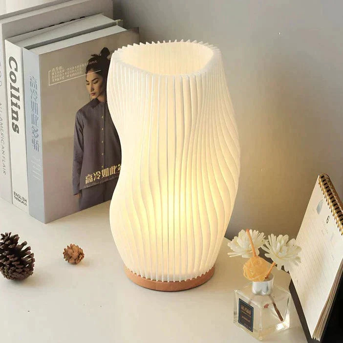 Vivolux | USB-Driven & Elegante Wellen-Design Tischlampe | WaveGlow