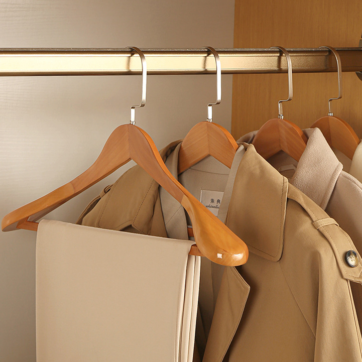 Oaklee Élite – Luxe Holz Kleiderbügel mit Raffiniertem Design