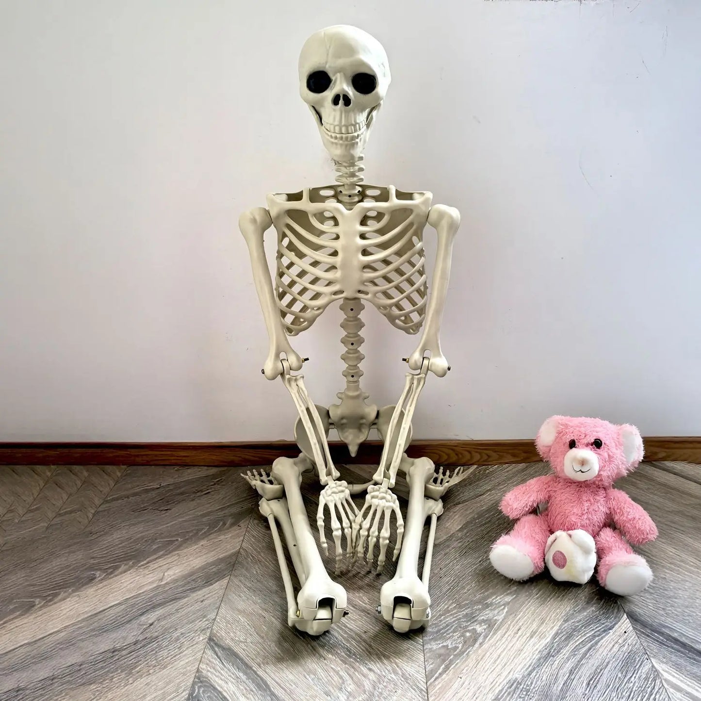 Vivolux | Bewegliches menschliches Skelett 90–165 cm — realistische Dekoration für Halloween- und Horrorpartys