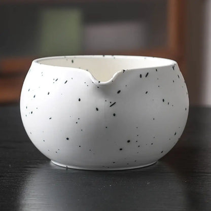 Keramische Matcha-Schüssel mit Ausguss – 13,5 x 7,5 cm, Ideal für die Zubereitung von Matcha-Tee im traditionellen Japanischen Stil-5