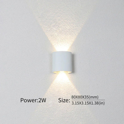 Moderne Beleuchtung, Innen- oder Außenbereich: Die vielseitige LED-Wandleuchte