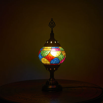 Vivolux | Traditionelle Tiffany romantische ovale Eisen emailierte 1-Licht Tischlampe für das Schlafzimmer