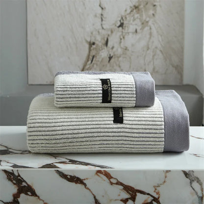 Vivolux | PureSoft – Luxuriertes Badetuch aus 100% Bio-Baumwolle